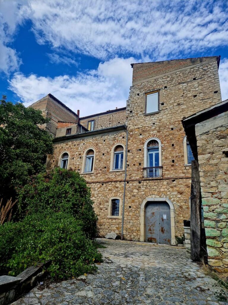 Cantine Famiglietti, Paternopoli